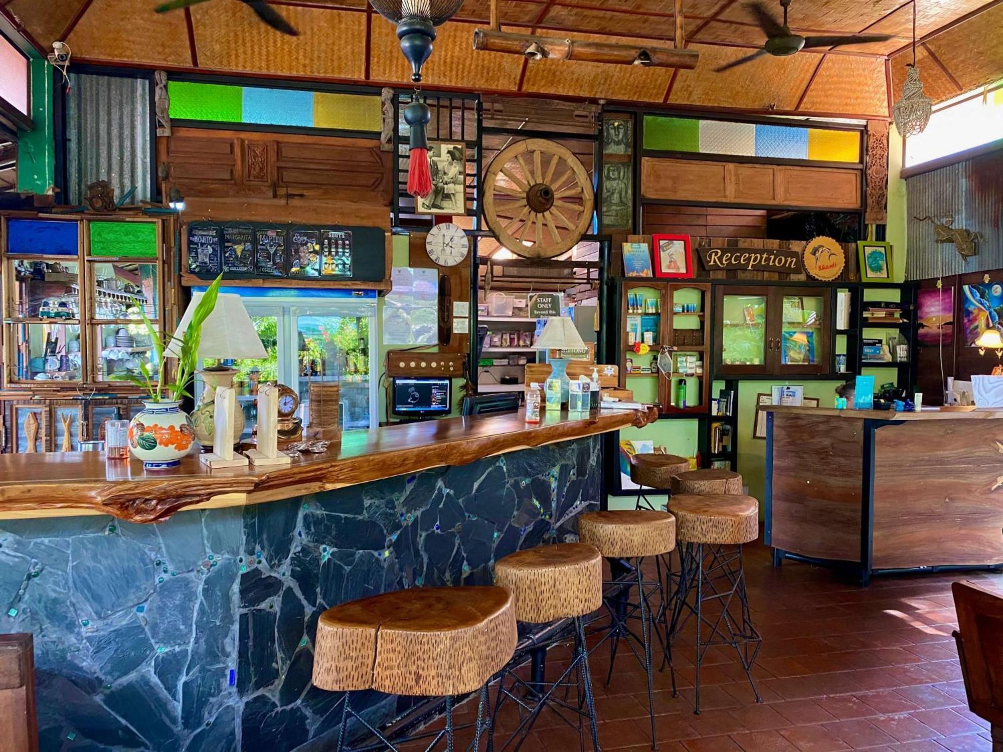 Shanti Lodge Phuket Chalong Bagian luar foto