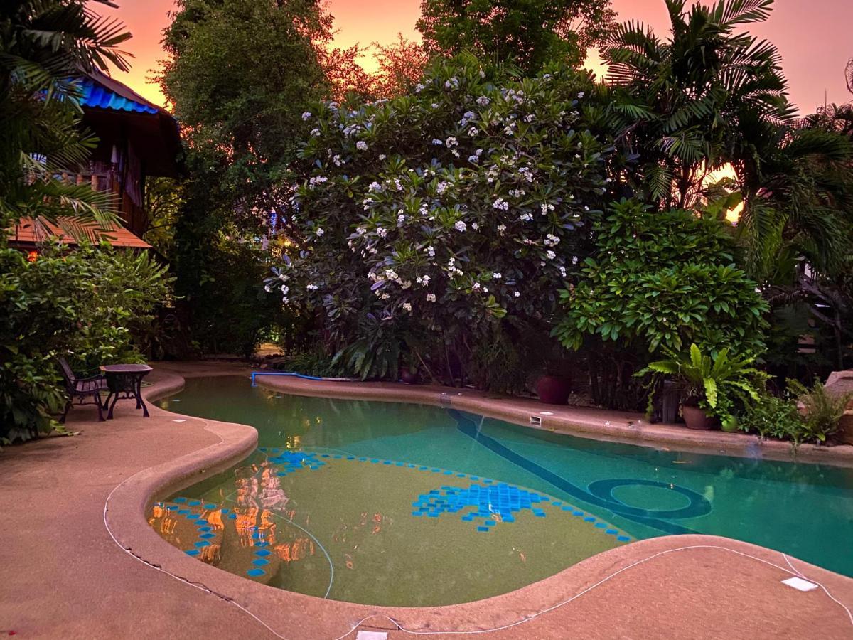 Shanti Lodge Phuket Chalong Bagian luar foto